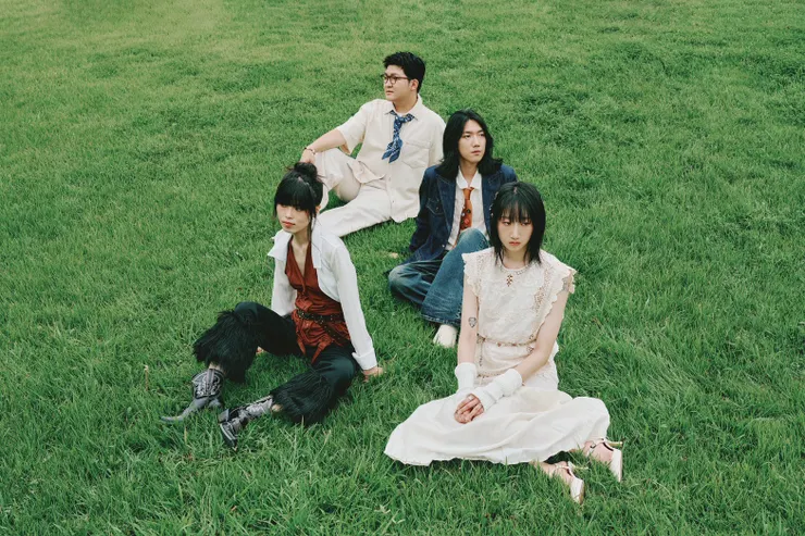 韓國樂團 Ghost Bookstore 幽靈書店，由成員 Sue Kim、DD、Daniel Kang、Ymir Kim 所組成。photo source：浮現音樂