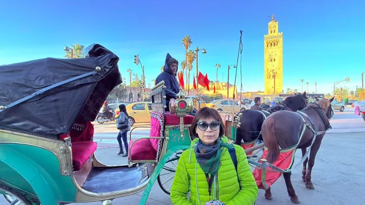 馬車伕穿著傑拉巴Djellaba