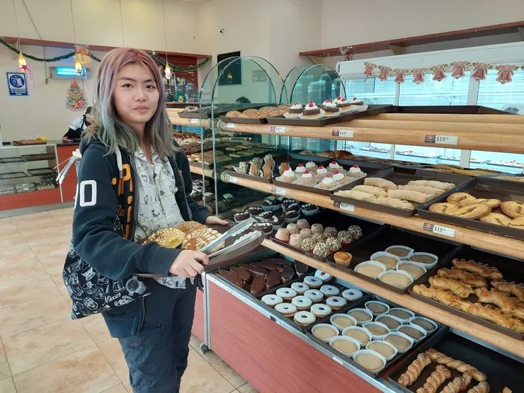 Heidi 手上的便是墨西哥包