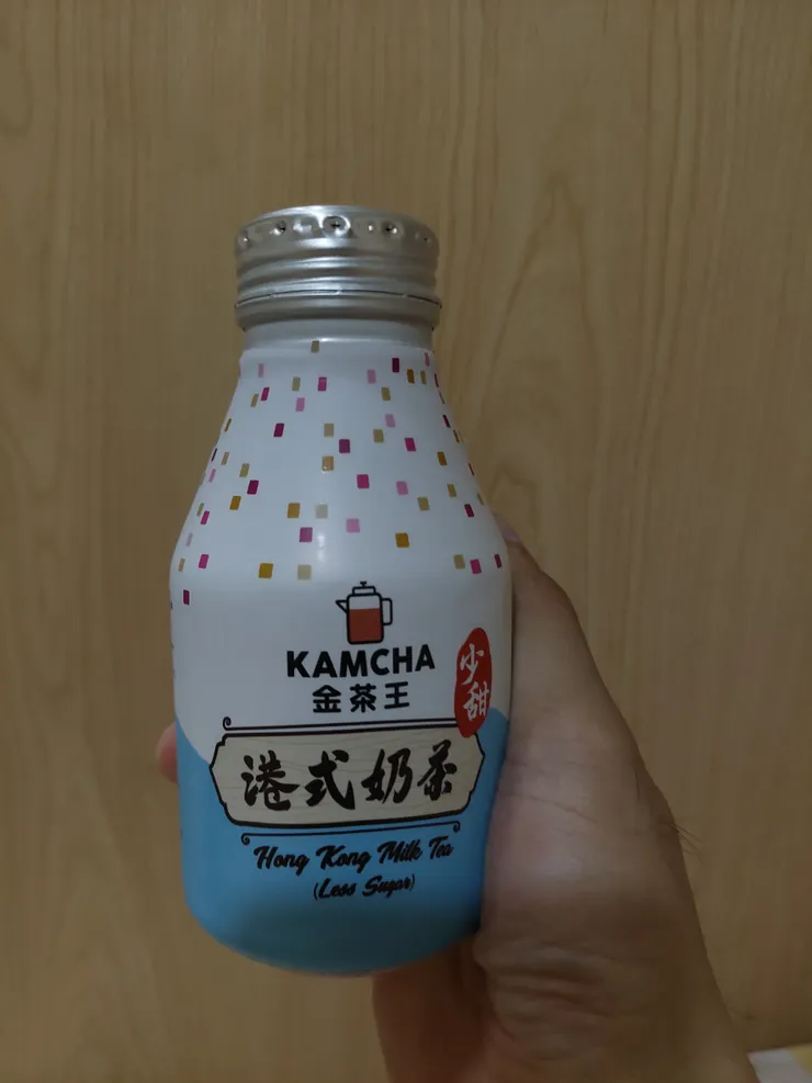 金茶王-港式奶茶(少甜)，別買，狗都不喝，難喝得要死