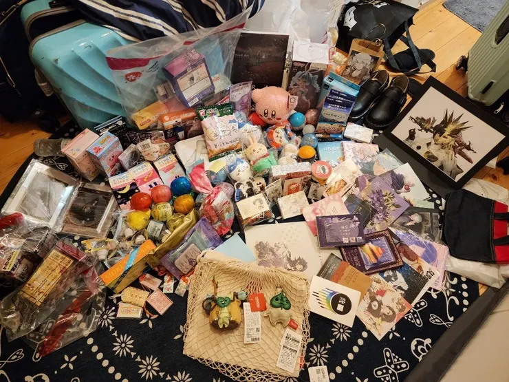 附上第三天時拍得戰利品照(連同朋友)，薩爾達的隨身包真的太可愛了