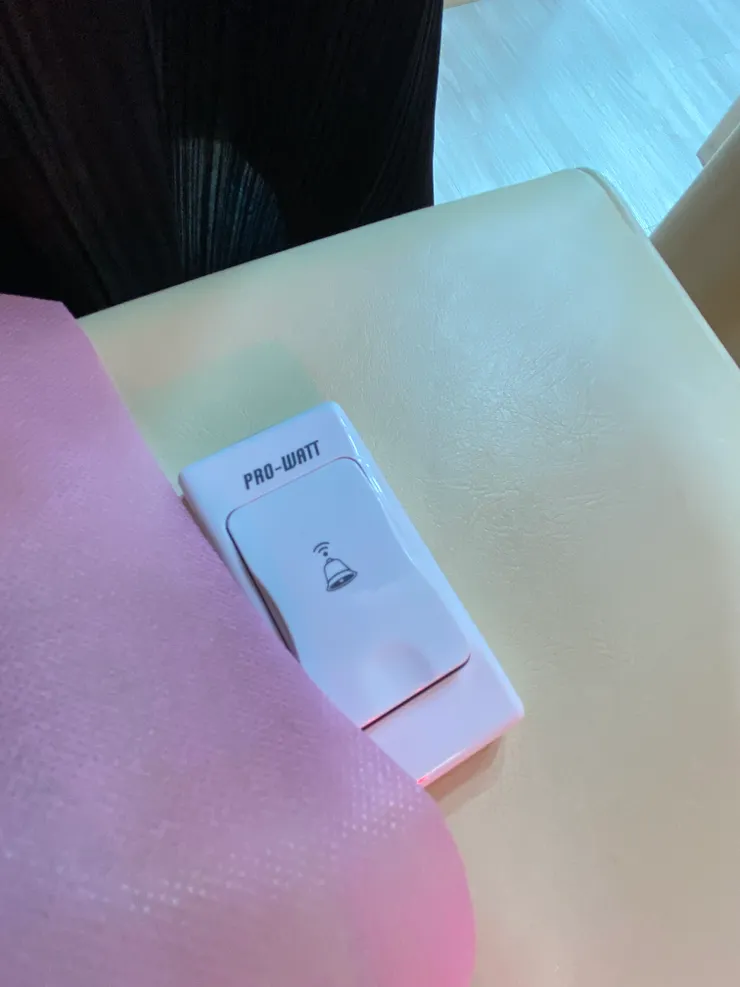 針灸床都有服務鈴不舒服都可隨時