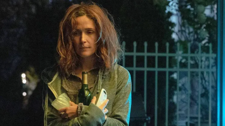 蘿絲拜恩在本片真是什麼爛事都遇上了