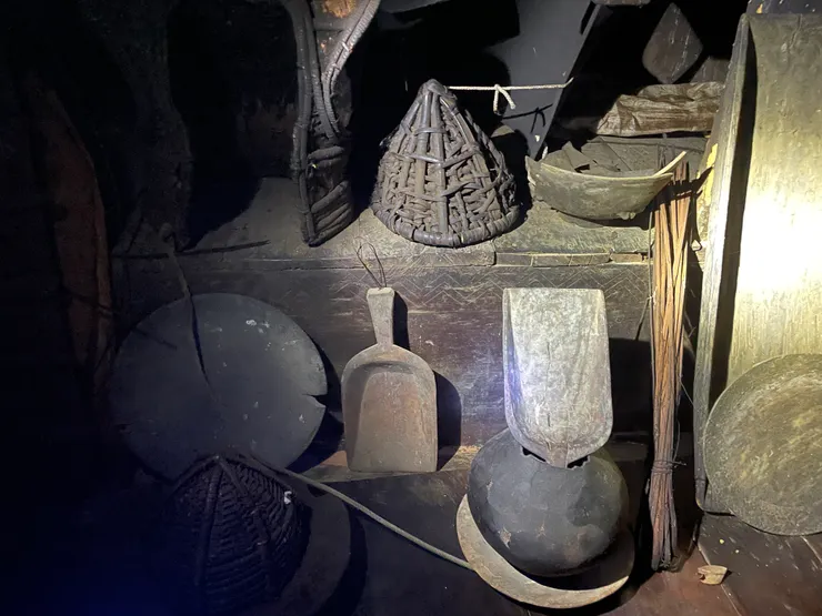 部落間的戰爭都很平和，不會有犧牲生命的，頂多到有人流血🩸就暫停不打了