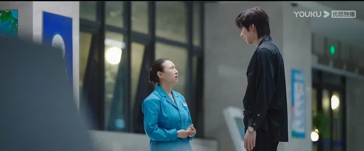 阿姨脖子很酸齁