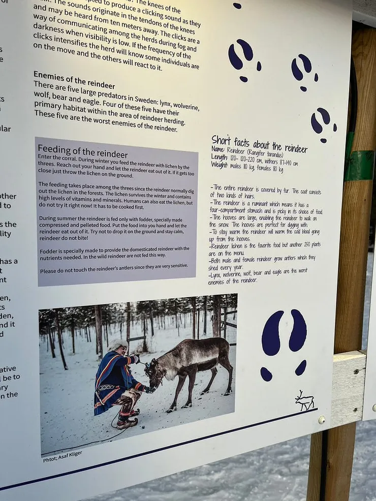 跟馴鹿知識相關的英文解說牌