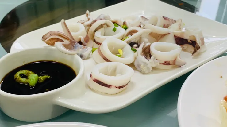 小卷清脆鮮甜，不會有那種要咬很久的恐怖事情發生。