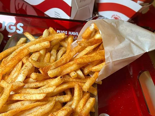 （台北漢堡）三巴漢堡~手打4盎斯漢堡、法式甜甜圈、世界和平炸