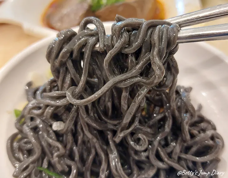 ▲陸軍小館-大溪店/ 圖片來源：Betty's Jump Diary