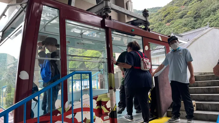 大概也是發車前3分鐘才會開放車廂。