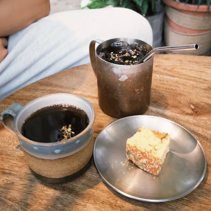 店家會招待每桌一份小蛋糕,每次都有超暖心。