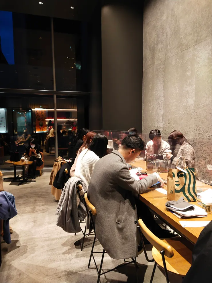 座位區-當時仍有隔板