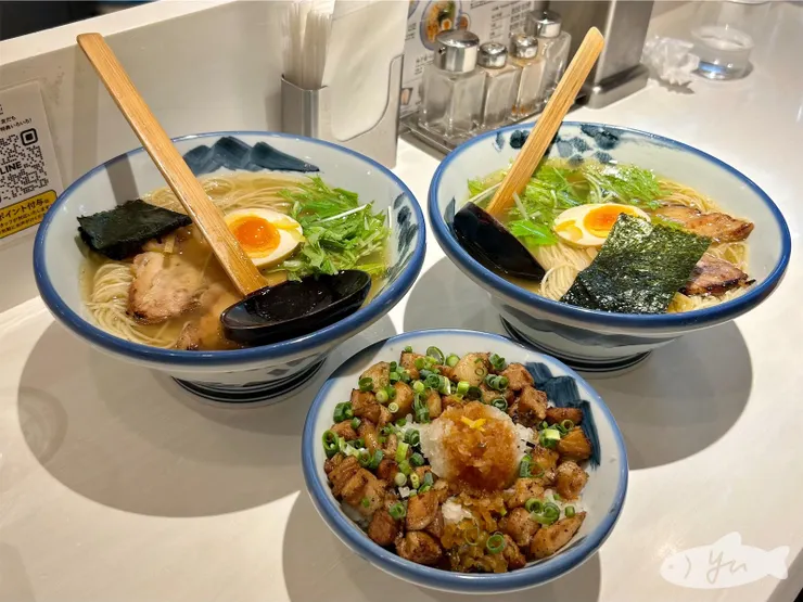 好吃的阿夫利拉麵，晚上8點多去也小排了10分鐘