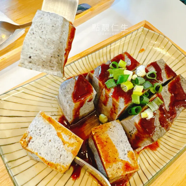 當時的新品 芝麻(?)豆腐 感覺在吃滷味 好想來碗白飯配