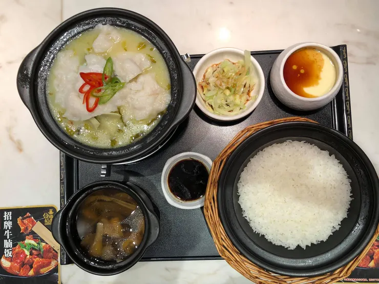 金湯酸菜魚飯套餐