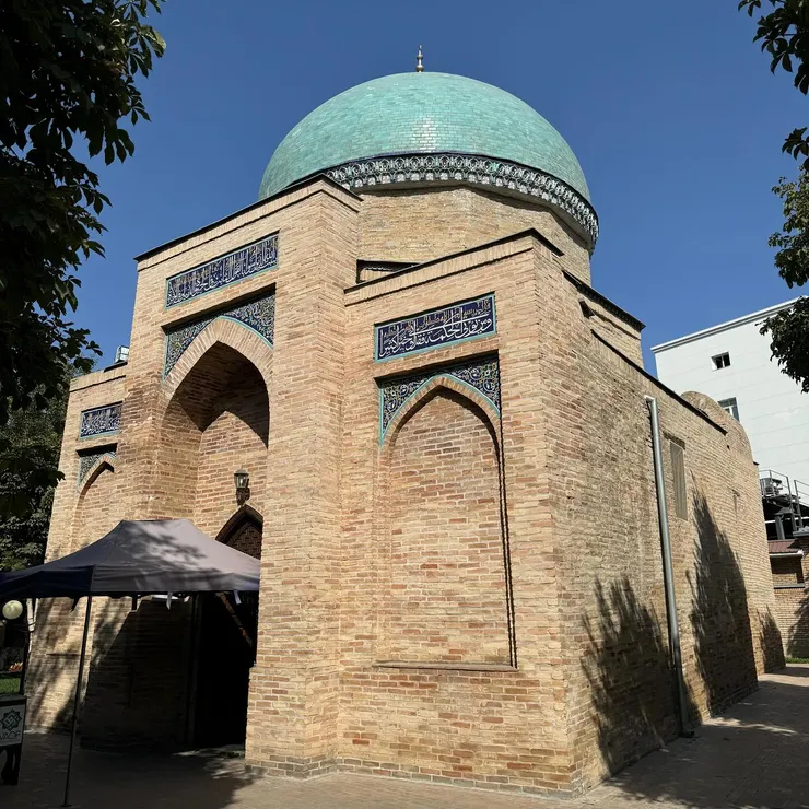 Shayhantaur Memorial Complex 三座陵墓群之一