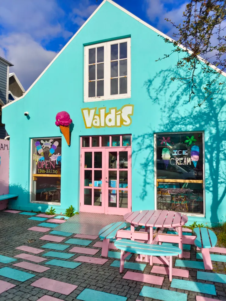 一大早的Valdís冰淇淋店,據說冰島人無論哪個季節都很喜歡吃冰淇淋,晚上最晚關門也是冰淇淋店。