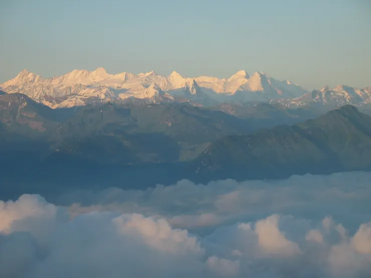 瑞吉山的日出與雲海