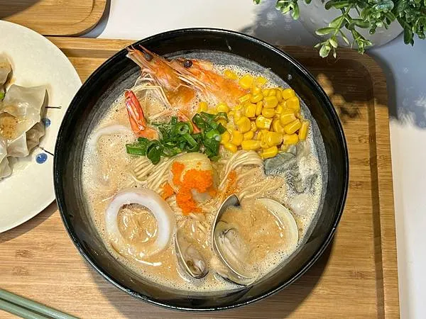 （台北拉麵）森麵堂～日本米其林一星主廚森住康二研發！超狂北海