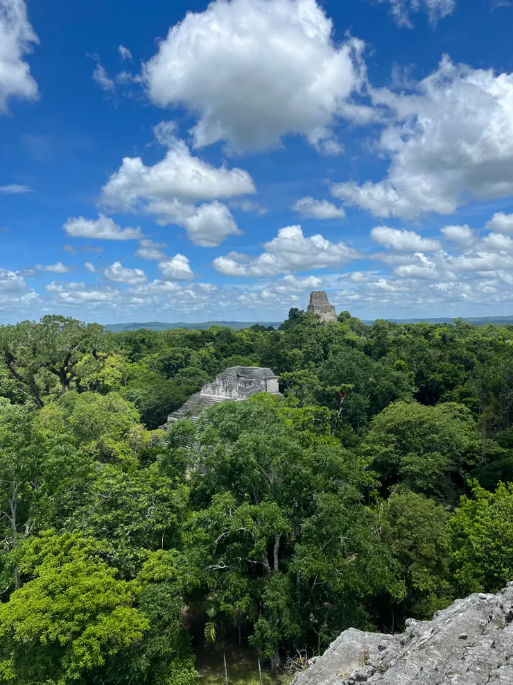 在金字塔上看金字塔