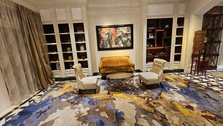 新加坡洲際酒店的地毯也很美!但是新加坡好像都愛用花色很花的地毯!樟宜機場也是!