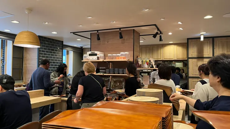 取餐需要稍稍排隊。