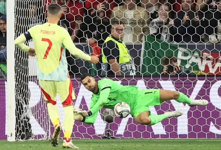 莫拉達射失十二碼球導致西班牙落敗