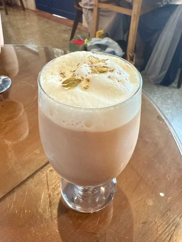 易拉姬香料奶茶 (皇后奶茶) I   180元