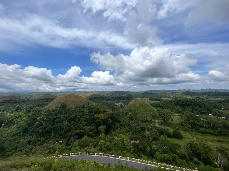 好美的特殊地形巧克力山丘