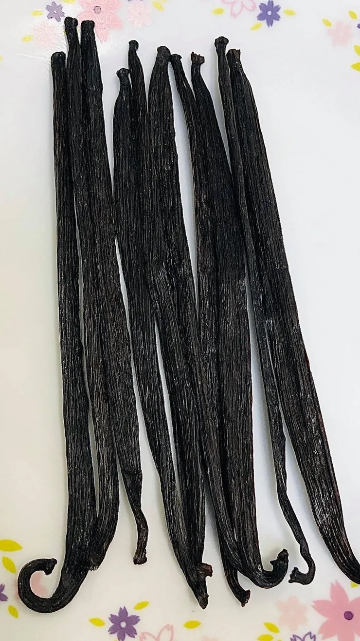 買了一盒10支的新鮮香草莢