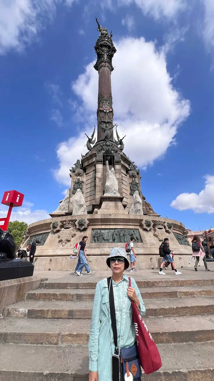 巴塞隆那舊港哥倫布紀念碑