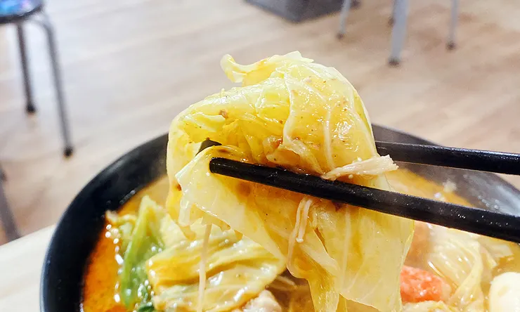 新莊美食推薦2025│四維夜市小吃【辣媽】麻辣/紅燒鴨血臭豆腐（麻辣燙）