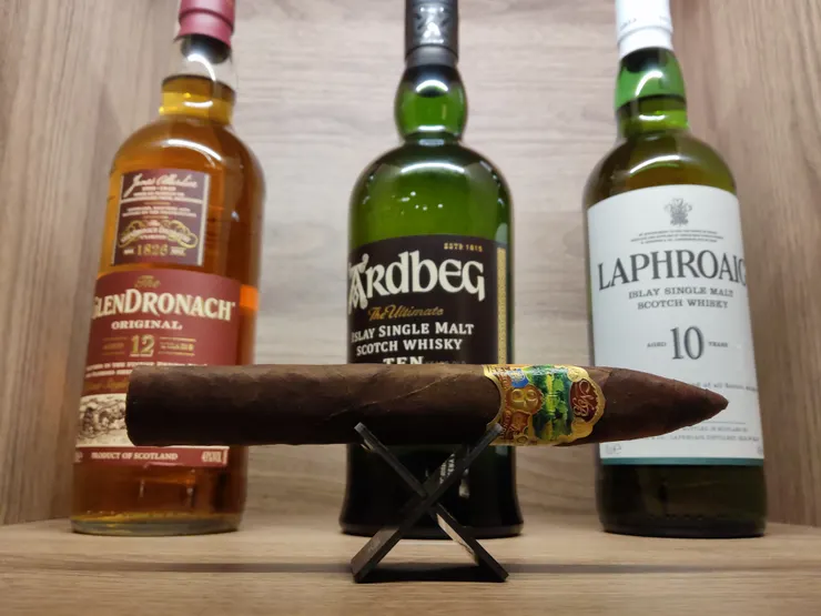 威士忌與雪茄的完美邂逅:品味搭配的藝術