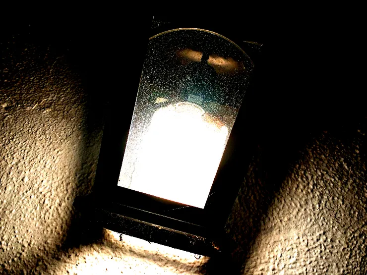 遙想姜維風骨與精神,如一束光,似一縷香。