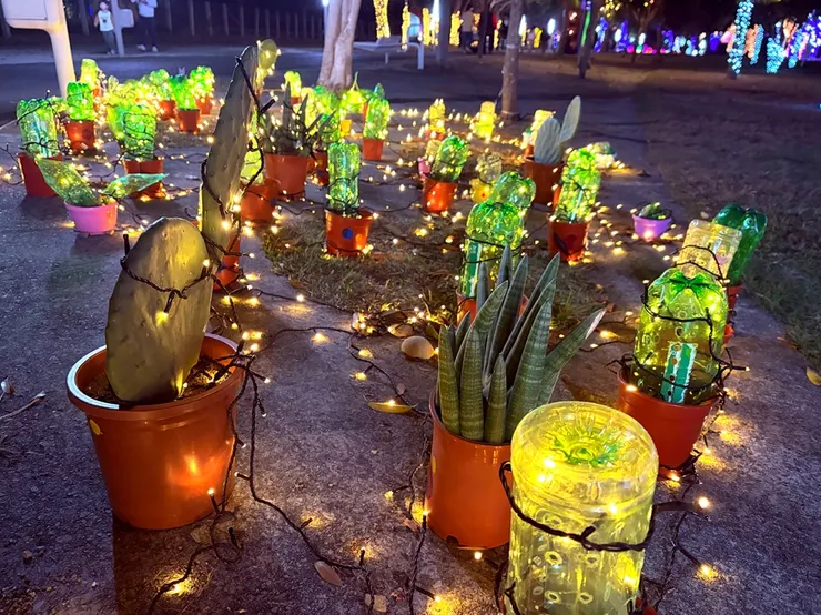 大鵬新城婆婆媽媽合作-環保光環境-回收寶特瓶。圖/臺中市政府農業局提供