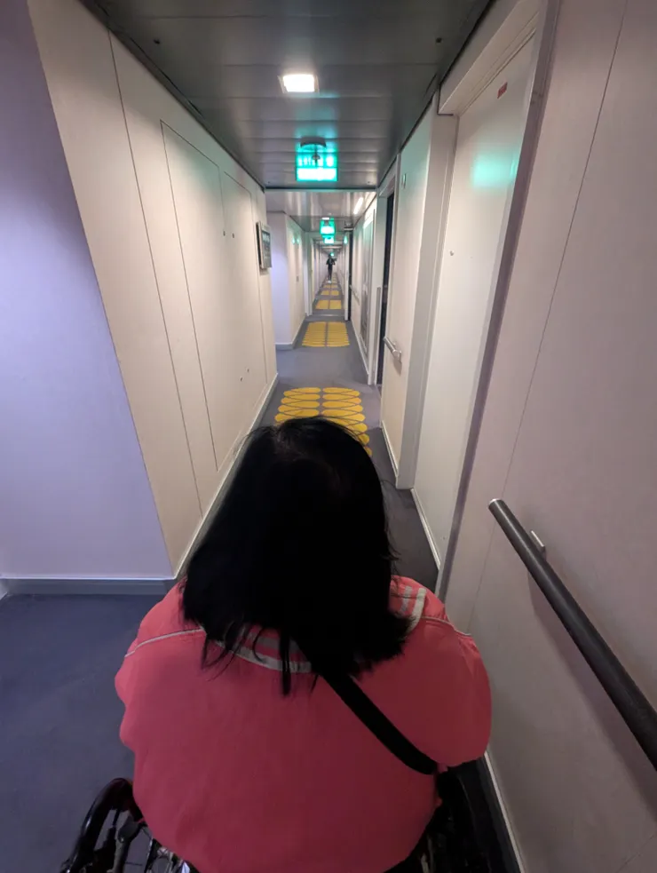 走到船頭真的好久