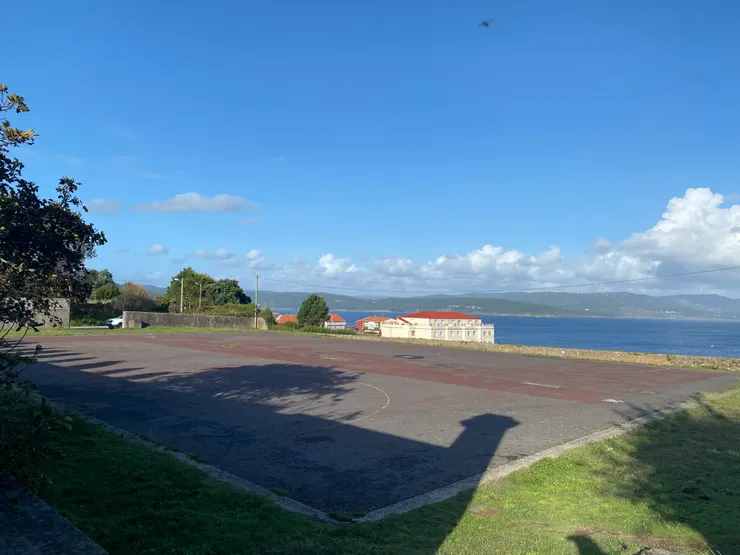 這邊的海景百看不膩/海景第一排籃球場