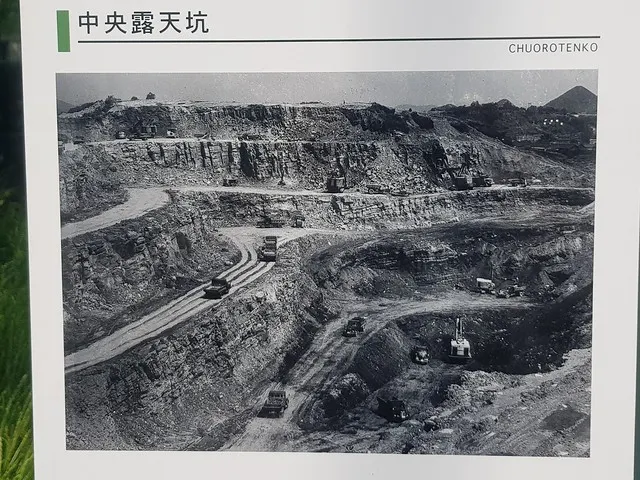 貝島炭鑛中央坑的露天開採照片