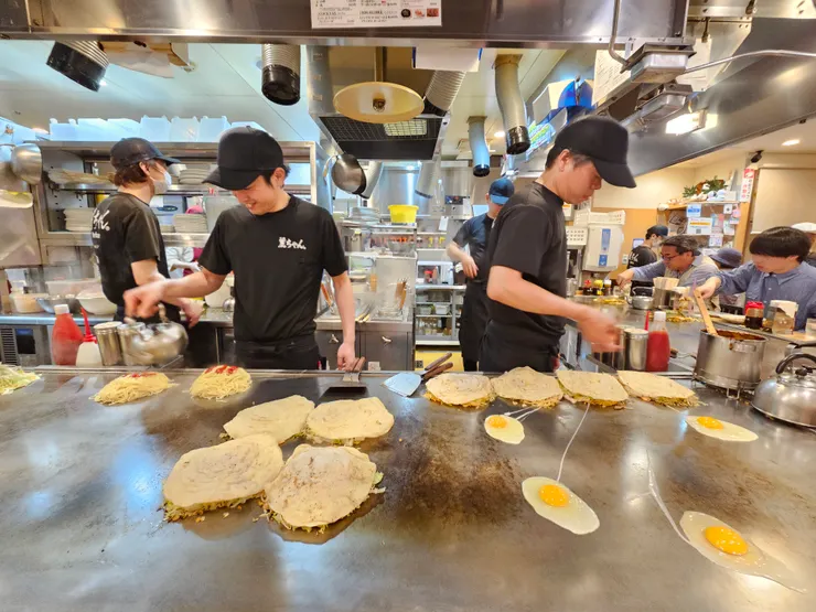 麗廣島燒的大廚