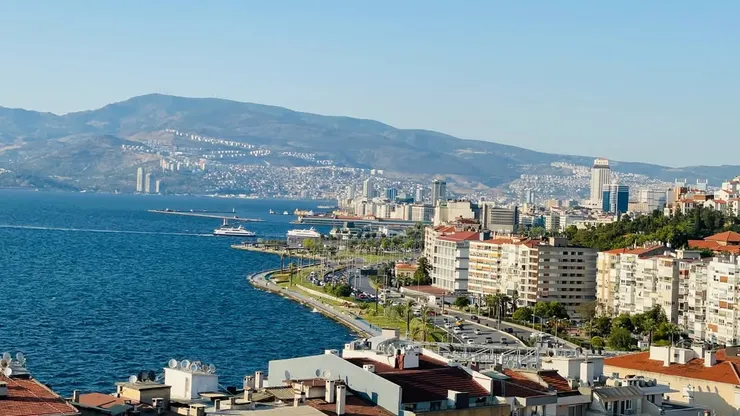 土耳其伊茲密爾 百年觀景電梯俯瞰愛琴海沿岸景觀