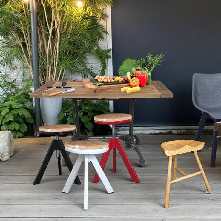 小型椅凳:可多張併用,不佔空間