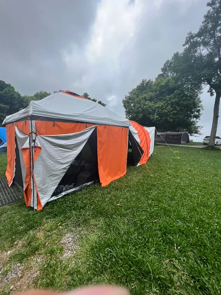 烏雲來襲，趕快撤哦。