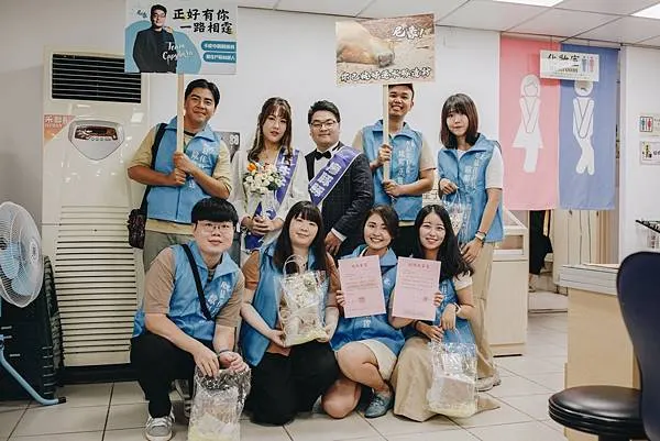 ＋（結婚登記懶人包）紅氣球自助婚紗～專業妝髮、絕美婚紗、獨家