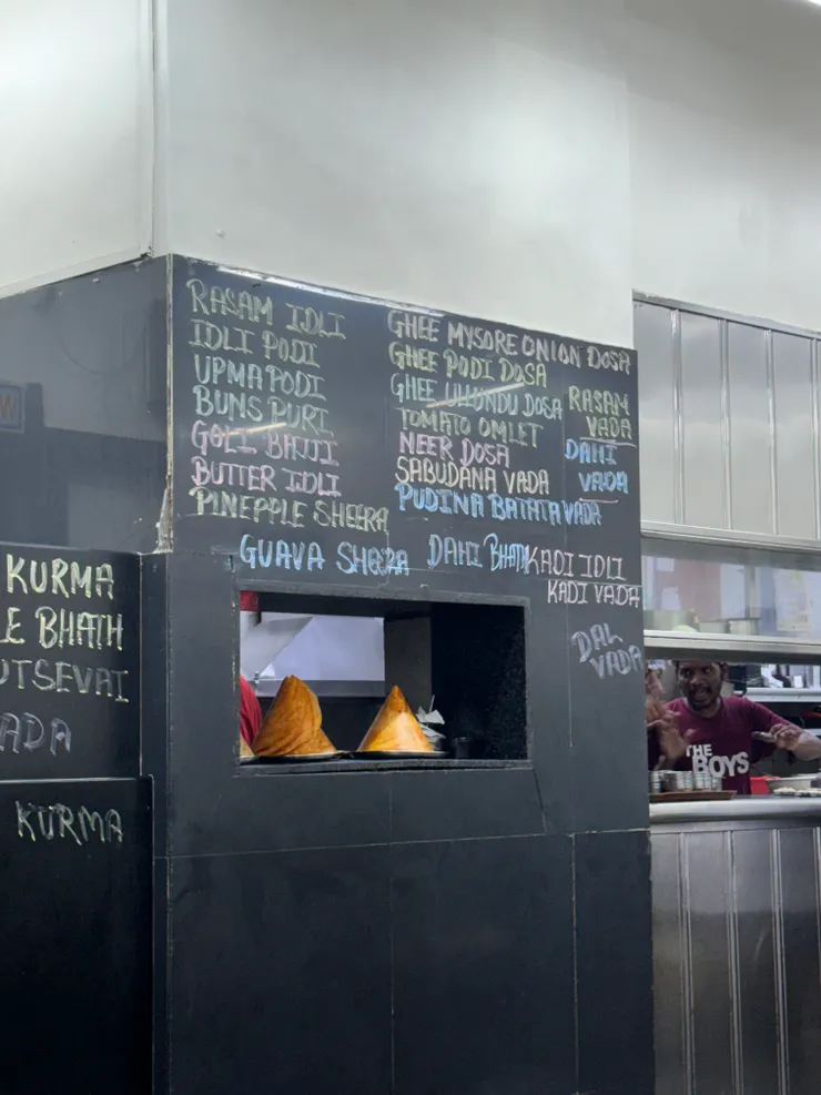 很多人點 ghee mysore onion rava