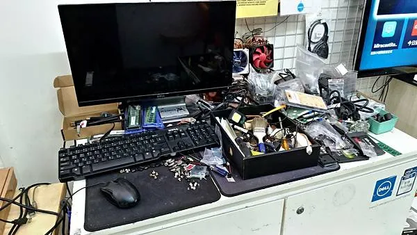 看過來這是回修電腦的過程