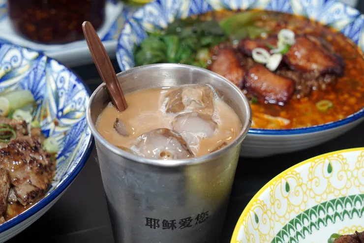 高雄楠梓智勝所香港餐廳:香港簡餐,道地港味一吃就愛上!麻辣肉