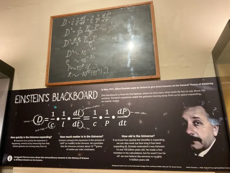 愛因斯坦的粉筆方程式