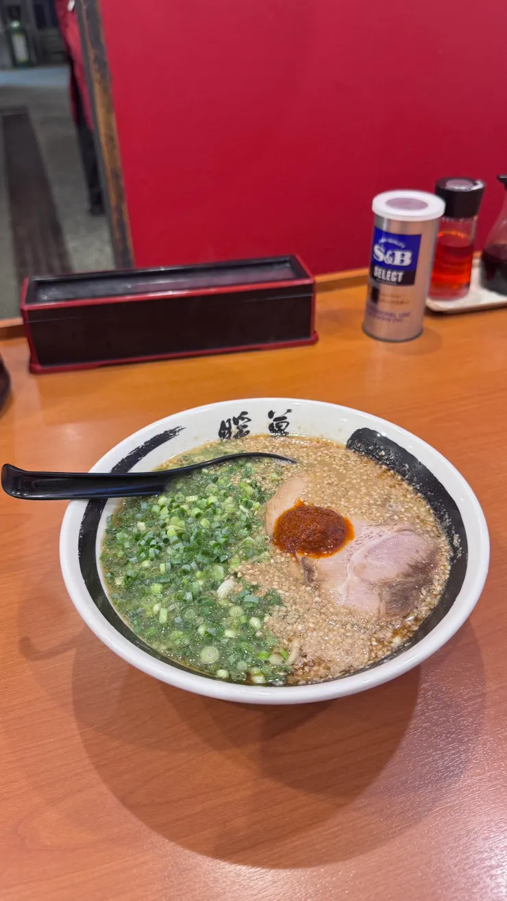 香蔥芝麻拉麵本人。