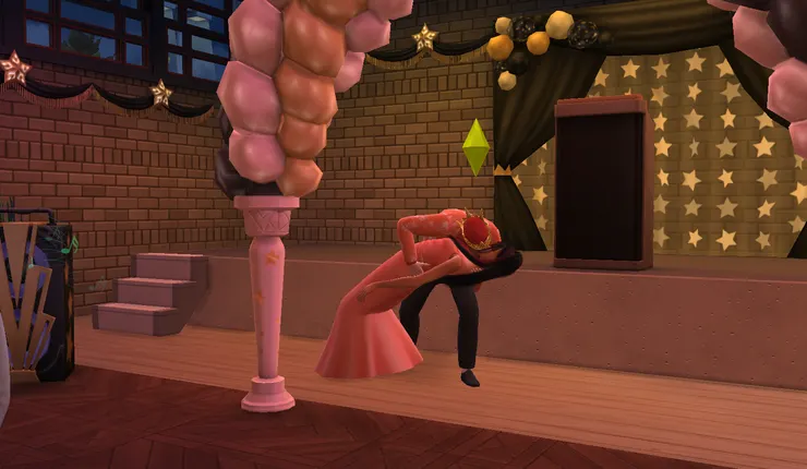 然後她們在大家面前表演親熱~ XD~