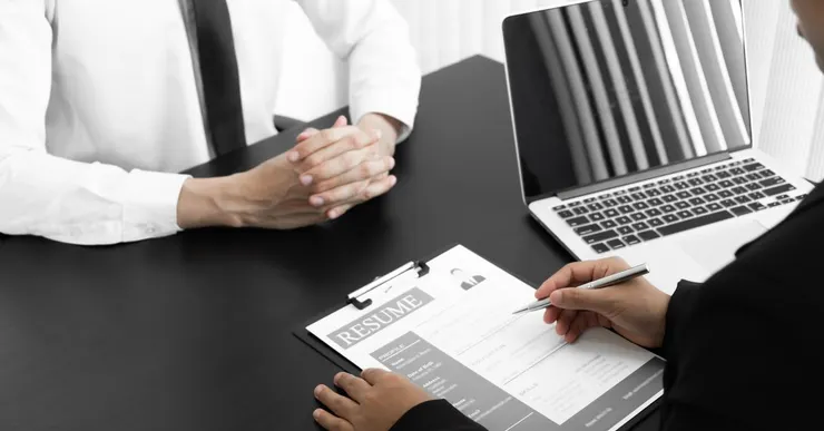 UPS 的招募效率革命：擁抱AI技術、精簡流程、真實呈現，打造高效且吸引人的招募體驗。圖片來源：canva